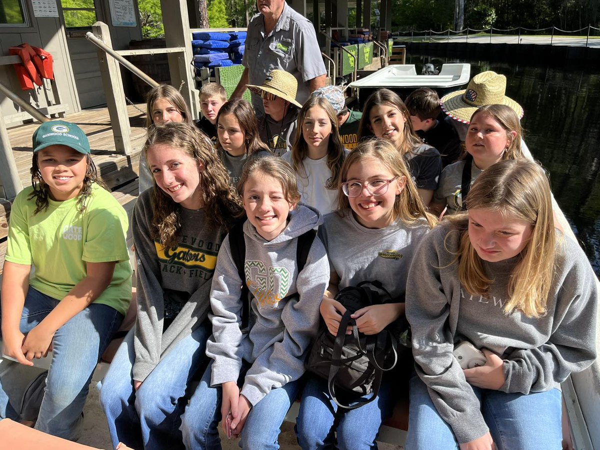 kellytoursinc's tweet image. We had an incredible #DayTrip with Gatewood School 8th Grade students to #Waycross, GA!

During their visit to Okefenokee Swamp Park, students experienced the mysteries of the swamp on a  guided boat tour, then took a trip back in time with a guided railroad tour! #kellytours