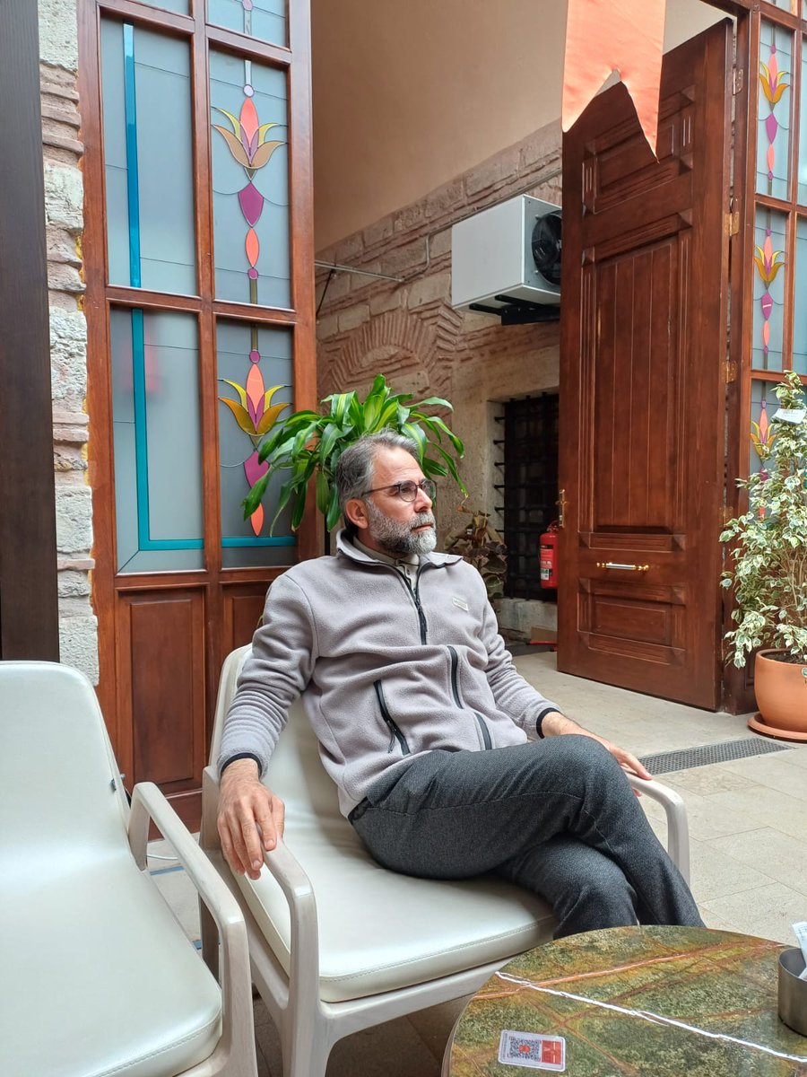 Temennimiz kul hakkı yemeden tebessümle göçmek bu diyardan...