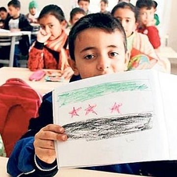 Milli Eğitim Bakanı Yusuf Tekin, Türkiye'de ilköğretim kademesinde 1 milyon 6 bin yabancı uyruklu öğrencinin olduğunu söyledi.

-Türkiye Gazetesi