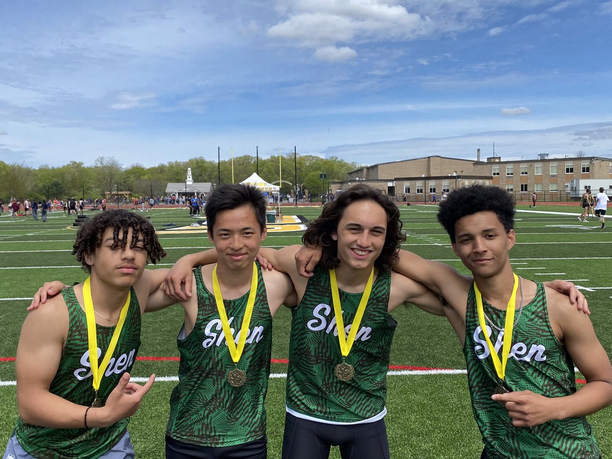 Shaw, Wang, Cacchione & Cintron CRUSH the frosh/soph 4x100 meet record at the Race at the Oval Office at FDR HS! Old record was 46.44 and this crew just ran 45.24! 🚨‼️The future looks bright! @ShenAthletics #Rise #RiseAgain