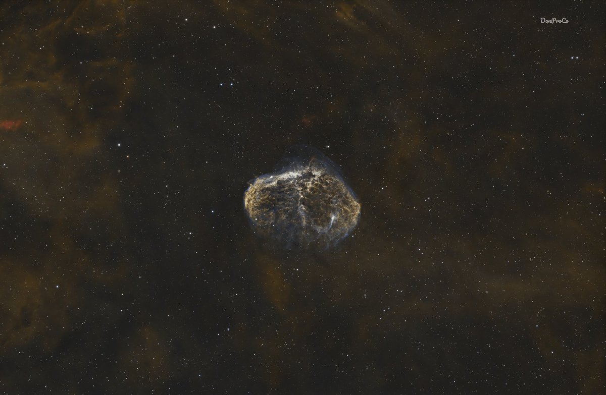NGC 6888
Crecent Nebula 🧠
From my backyard 
Bortle 4
Optolong L Ultimate Filter
50/300s
4hrs 10mins 
😄
🔭 Svbony Sv 550 122mm
📷 Camera ZWO asi 2600mcpro
⛰️ Mount Zwo AM5
💻 Pixinsigth Lightroom
#Astrophotography #astronomy #telescope #Trending