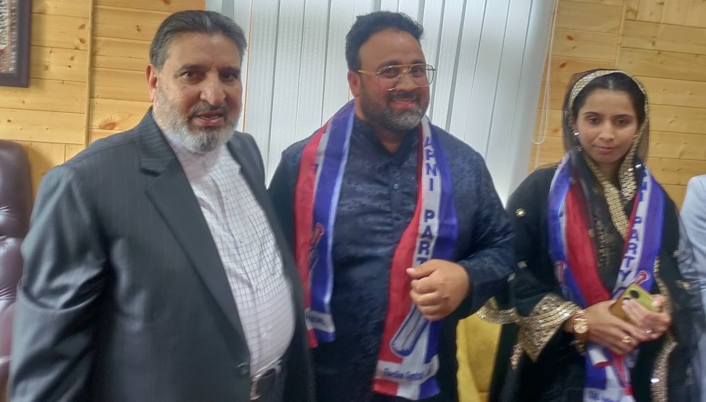 Welcoming the known socio-political activist Mr. Waqar H. Bhatti alongside his wife Ms. Roohi H. Bhatti into the ever-growing family of Jammu and Kashmir Apni Party. Together we will rise, together we will shine and together we will usher Jammu and Kashmir towards the path of