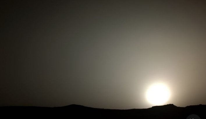 Un amanecer en Marte 😍

Pensándolo bien, qué cosa más maravillosa es que podamos ver algo así. Quienes vivimos hoy día somos los primeros en toda la historia en poder hacerlo.

—Imagen tomada por el rover Perseverance en Noviembre de 2023—

📸 NASA/JPL-Caltech/Kevin M. Gill