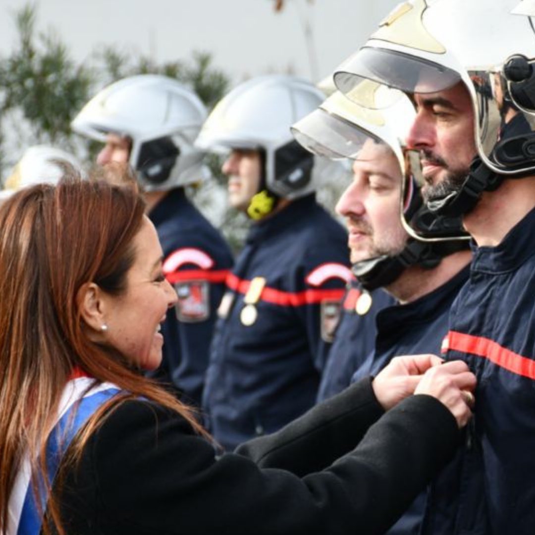 En ce 4 mai mes pensées vont à nos vaillants sapeurs-pompiers, qui veillent jour et nuit sur nous et nos proches.Un grand merci à tous les pompiers, qu'ils soient volontaires ou professionnels,pour leur dévouement au service des Français.🚒#JournéeInternationaleDesSapeursPompiers