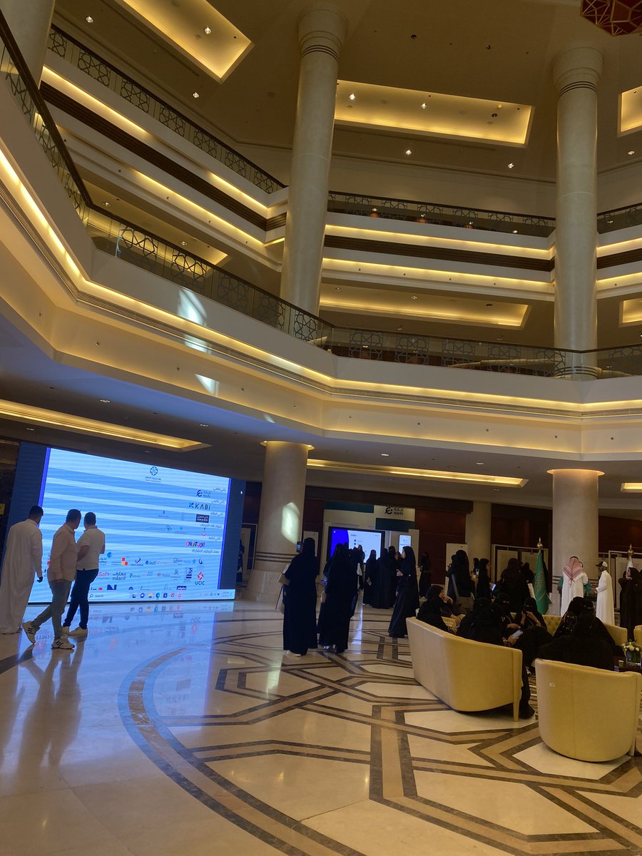 chemistrere's tweet photo. حضرت اليوم لقاء الخريجات السنوي 2024 والتي تنظمه #جامعة_الاميرة_نورة 
وهدف اللقاء لخلق حلقة اتصال مع الخريجات، وعرض قصص نجاحهم على الصعيد العلمي والعملي،وتعزيز روح الانتماء والتواصل مع الجامعة.
#PNU https://t.co/Cop1xlkGET