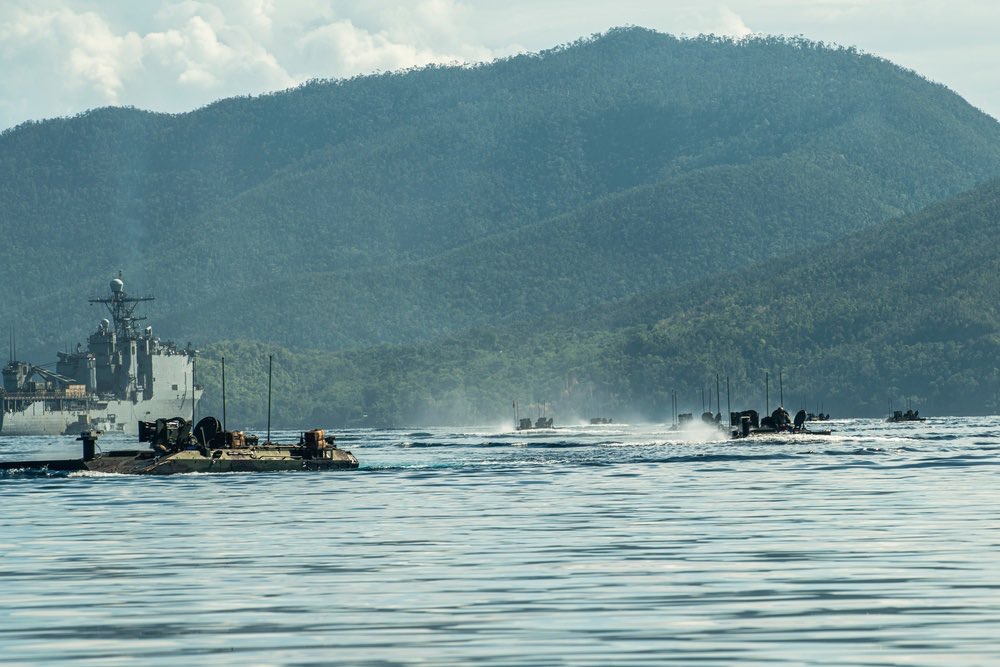 The Marine Corps new Amphibious Combat Vehicle makes its debut in the Indo-Pacific during 🇵🇭🇺🇸 Balikatan 2024. Embarked on the amphib USS Harpers Ferry (LSD 49), the ACVs conducted a live-fire exercise at Oyster Bay, Palawan. 

USMC 📸 by Lance Cpl. Peyton Kahle