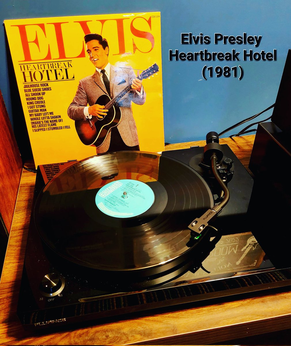 Tonight's Vinyl Selection...🤘💿🎶 

Elvis Presley: Heartbreak Hotel (Compilation) 1981

#vinyl #vinylcollection #vinylcollector #vinylcollectors #vinylrecord #vinylrecords #record #recordcollection #recordcollector #elvis #elvispresley #heartbreakhotel #bluesuedeshoes #hounddog