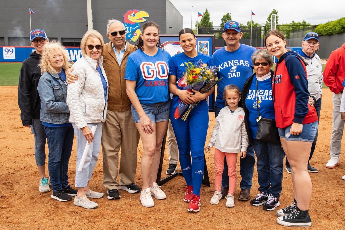 KUSoftball tweet picture