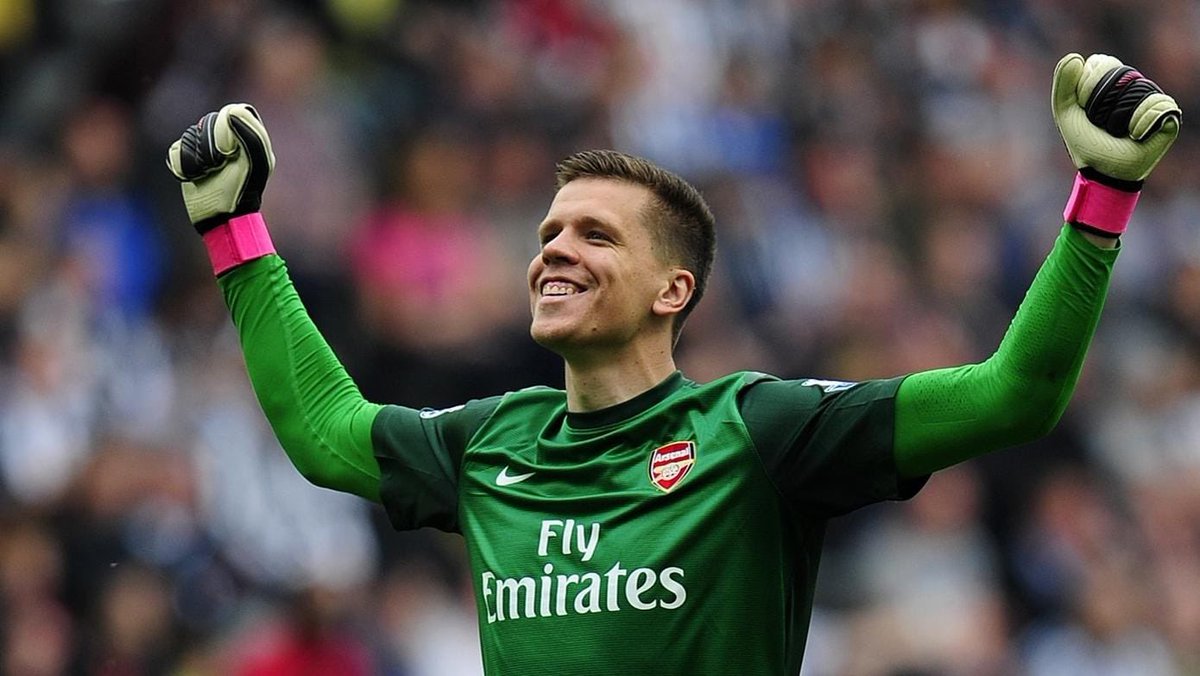 Only one that makes sense is Szczęsny. 🇵🇱