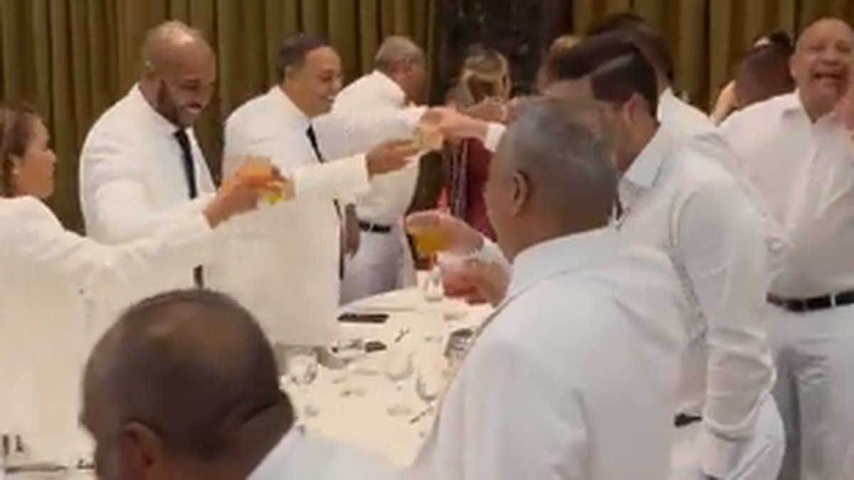 Recuerda mañana esta imagen antes de ejercer tu voto. Ellos son los culpables de tu miseria y tu desgracia. Es tu oportunidad de borrarlos para siempre de esa Asamblea. 
#NOVANCOÑO