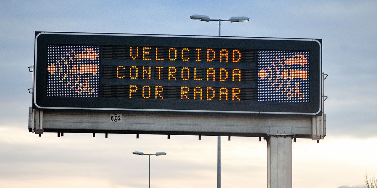 La DGT lo acaba de confirmar: instalará 88 nuevos radares en 2024 y dice dónde los pondrán ow.ly/L4lh50Rq96P #FelizSábado