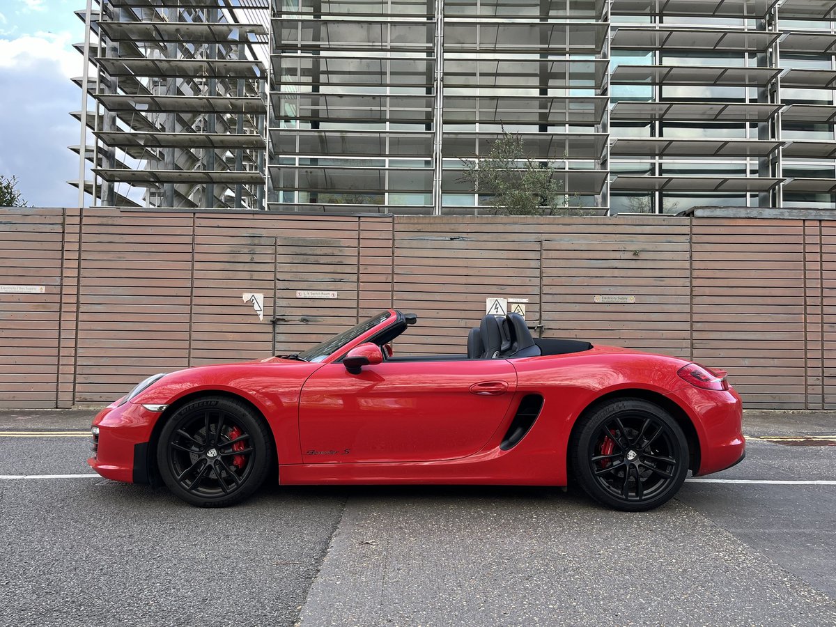 Porsche 981 Boxster S #ConvertibleLife #carphotography #porsche #porschelife #porschelifestyle #dreamcar #RacingRed #cars #blackwheels