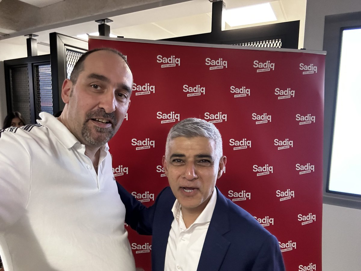 Great to be with our brilliant 3rd time re-elected @MayorofLondon @SadiqKhan celebrating his well deserved victory for hope not hate. Congratulations from @BexleyLabour