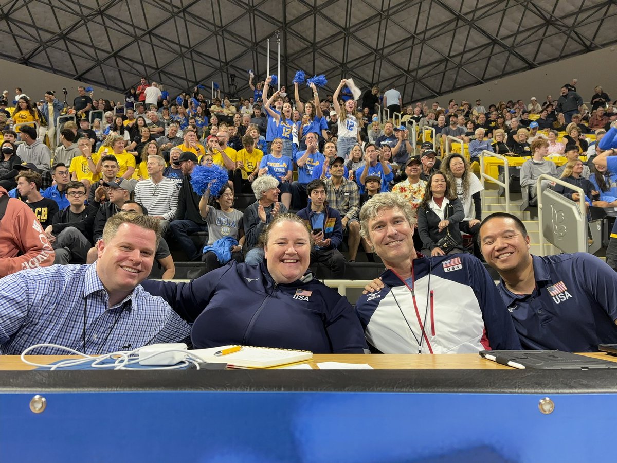 Big shout out to @usavolleyball coaches for hosting the AVCA TwitterCast during today’s match! Follow along for their insights. And watch live on ESPN! 

First serve in a few minutes!

#NCAAMVB @ncaamvolleyball