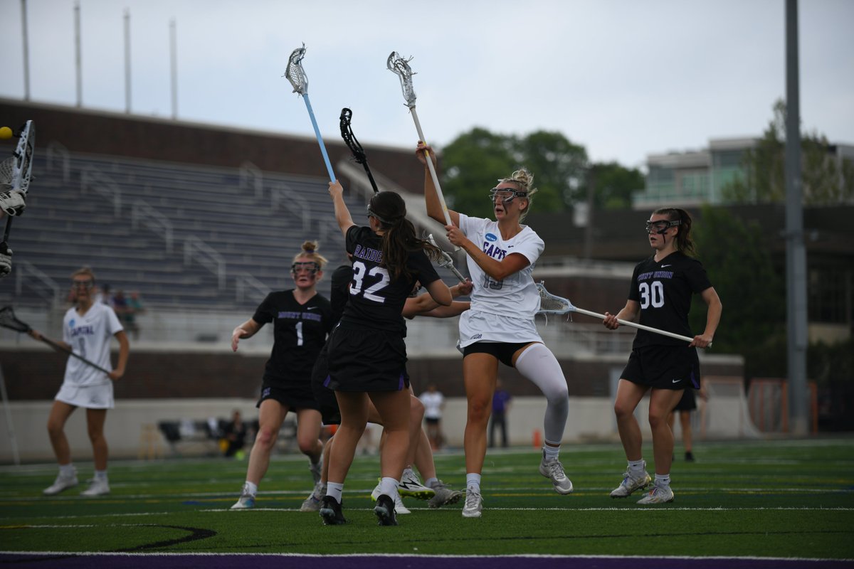 3PEAT COMPLETE!!! @CapitalWLAX downs Mount Union 22-9 in the @OHAthleticConf CHAMPIONSHIP behind a career-high TEN goals from Andi Henry!! The LARGEST-EVER margin of victory for the Comets over the Purple Raiders! MORE: athletics.capital.edu/news/2024/5/4/… #CapFam | #CapWLAX | #POTP
