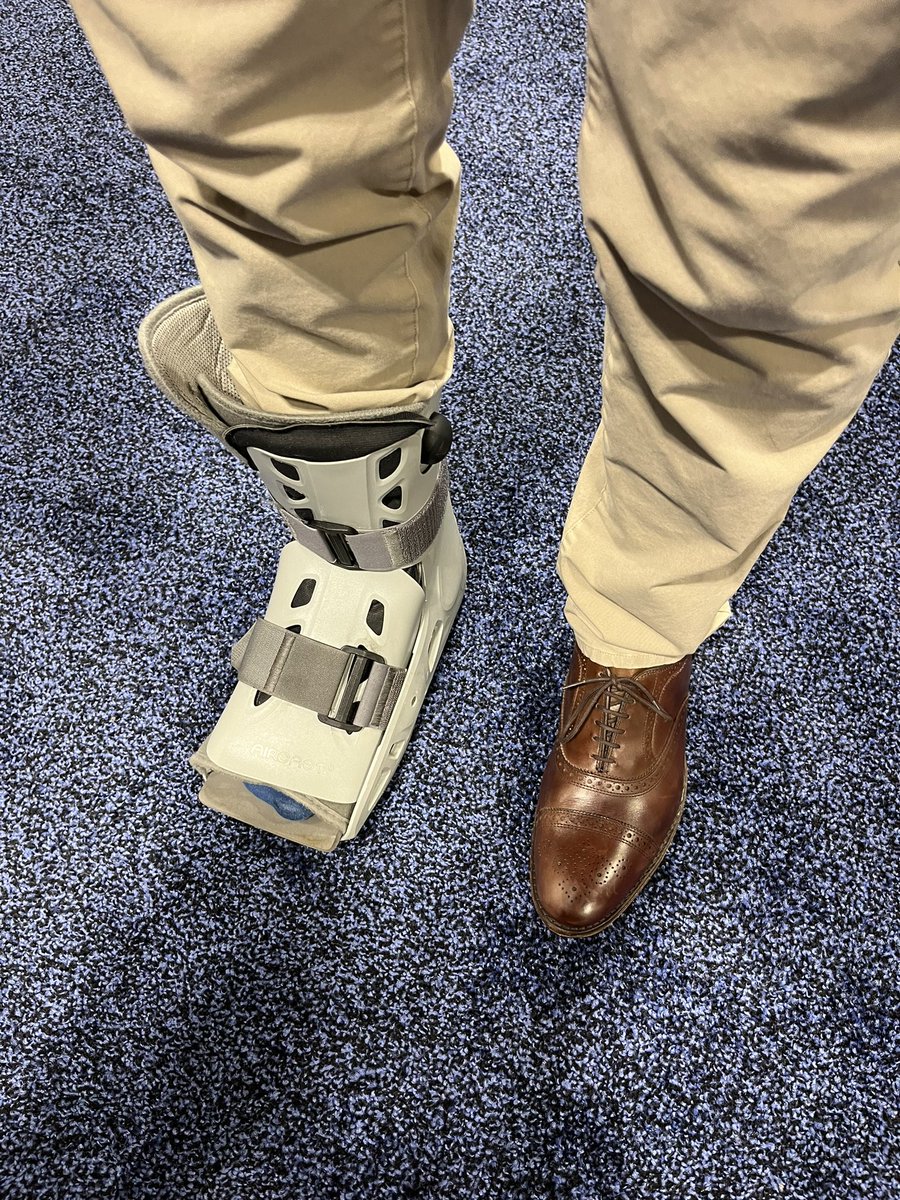Hey @PASMeeting- here’s our @WiscPediatrics NICU fellow Dr. Josh Gollub #PASFootwear #WalkWithPAS #WiscAtPAS Say hi to this guy if you see him walking around. #NeoTwitter #PAS2024