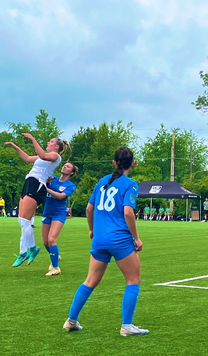 A 2-1 win against the Internationals this morning! So proud of our team!! Thanks to @MT_Soccer @Vol_Soccer and @SouthAlabamaSOC for watching us! Next up- Cleveland Force! @ECNLOhioValley @08g_fc @ImYouthSoccer @ImCollegeSoccer @triplefknox