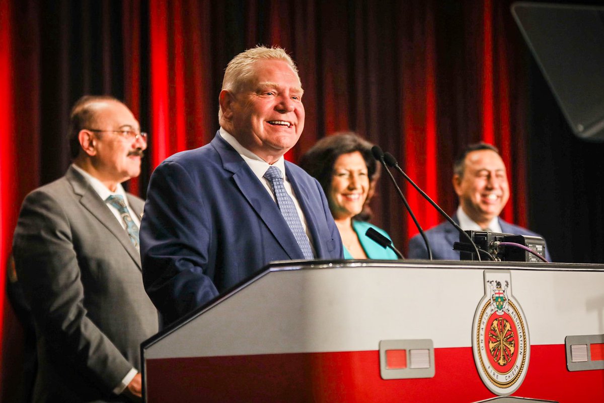 Thrilled to join Premier @fordnation, MPPs @DeepakAnandMPP and @SherefSabawyPC at the @ONFireChiefs Conference & Tradeshow! Great to meet with small businesses including SSi Fire, FireHall Bookstore & AJ Stone Company Ltd who support Ontario's fire fighters on the frontline.