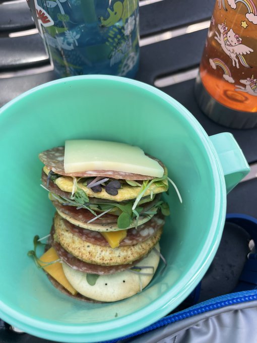 #lunchables https://t.co/HSWJs6yna7<a href="/tag/lunchables"class="tags">#lunchables</a>