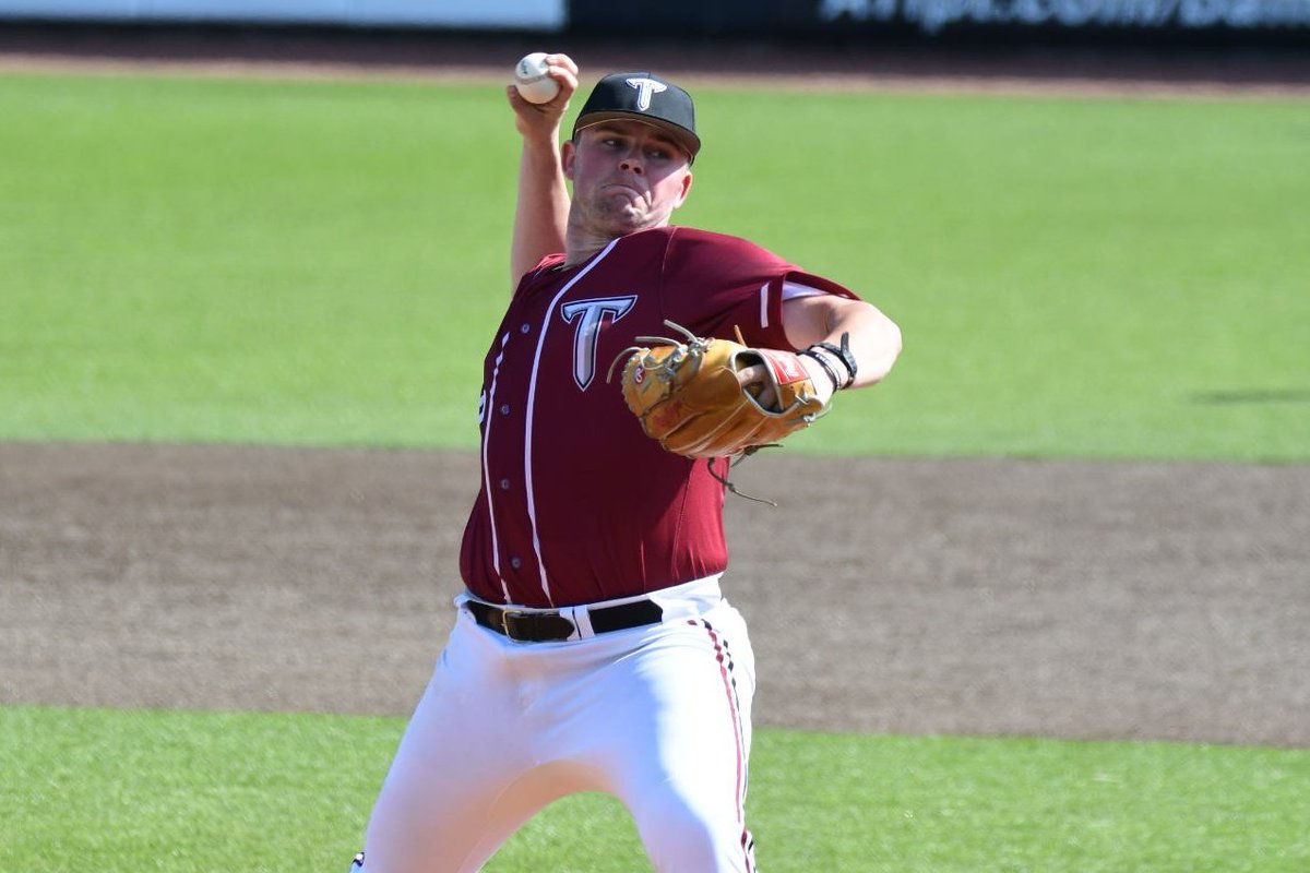 Louisiana and Troy are scoreless in B3 here at Riddle-Pace. @TroyTrojansBSB RHP Luke Lyon looks very sharp, hitting spots and keeping hitters off balance with his 89-91 sinker, quality cutter and changeup. An error gave Cajuns a scoring threat in 3rd, but he calmly escaped.