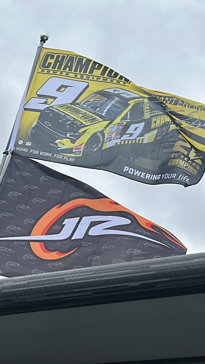 @GrantEnfinger Thank you for the flag! Nice suprise at my camper when I got back. Good luck tonight!