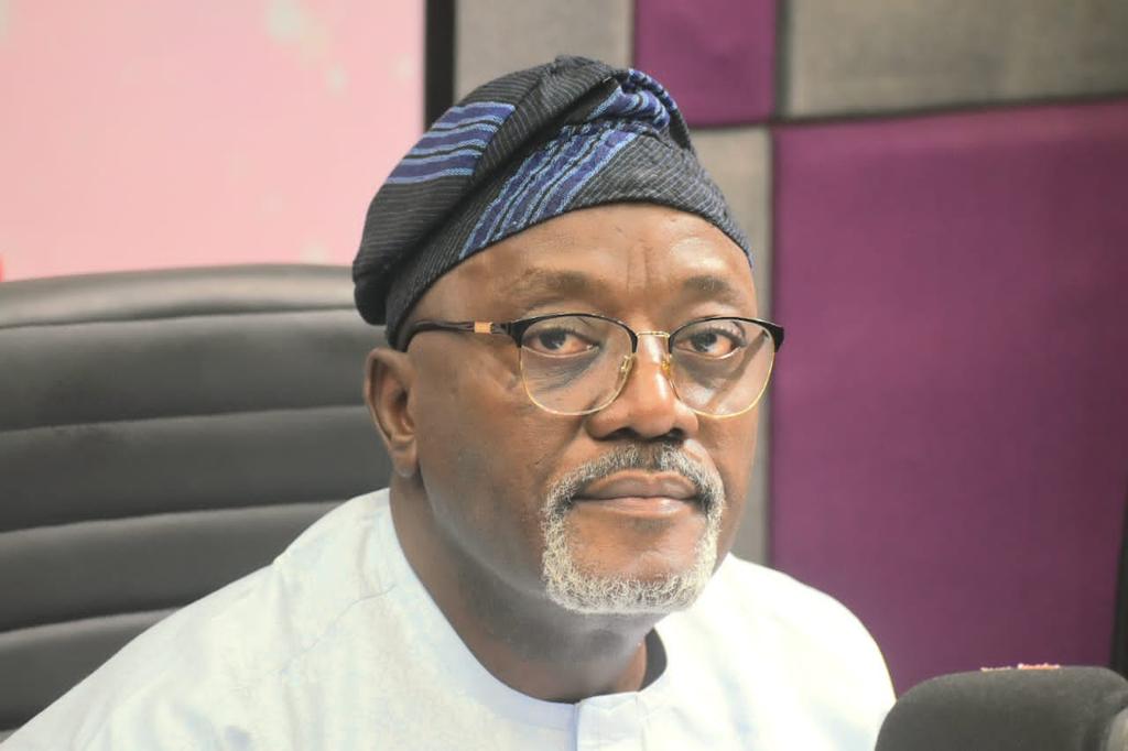 It is my duty to make sure I put smiles on people's faces and together, we will make Oyo State greater - ASOO

#lagelufm967 
#bosenlo 
#ibadannorthwest 
#ibadansouthwest 
#odidiomo
