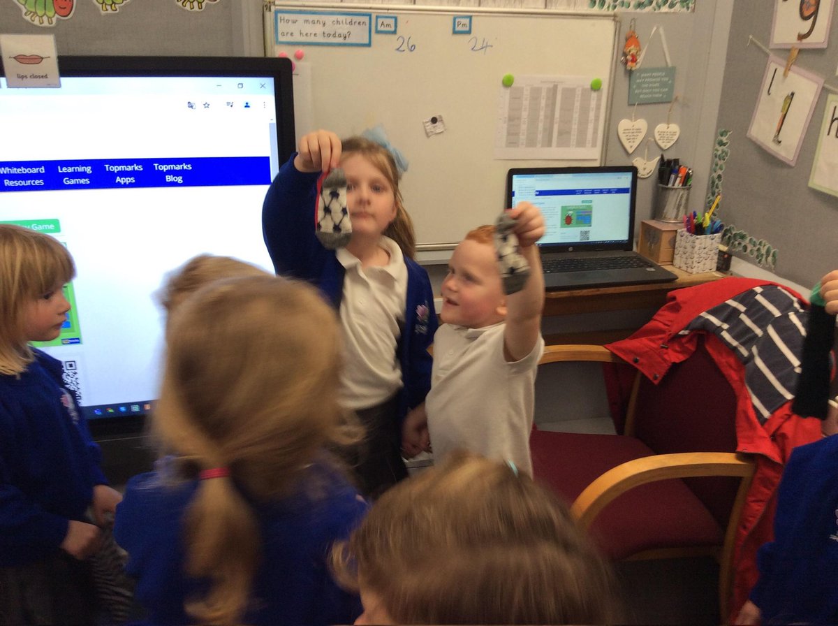 Nursery found a pile of muddled up socks this week. Luckily, the children were there to use their maths skills to find the matching pair. Each child had a sock and had to walk around and talk to friends to try and sort! @ipa_spencer @satrust_
