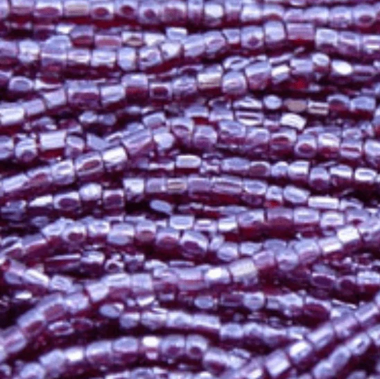 3 Cut 9/0 Garnet Luster *Rare* Beads - Sold in Hank. Get yours today, these beads are ready for their new home🏠😁

Order Here⤵️
sundaylacecreations.com/products/3-cut…

#beadwithahappyheart #teamsundaylacecreations #beadingsupplies #indigenousbeadwork