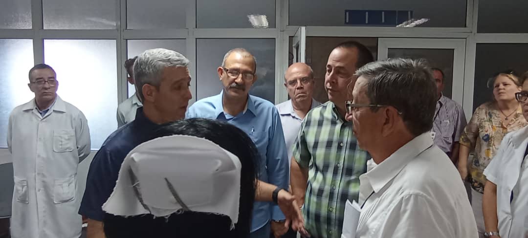 Intercambiaron con trabajadores sobre los resultados y retos; la  sensibilidad y compromiso que los caracteriza como? camino a seguir para  fortalecer al sistema nacional de Salud ⚕️.

#UnidosXCuba