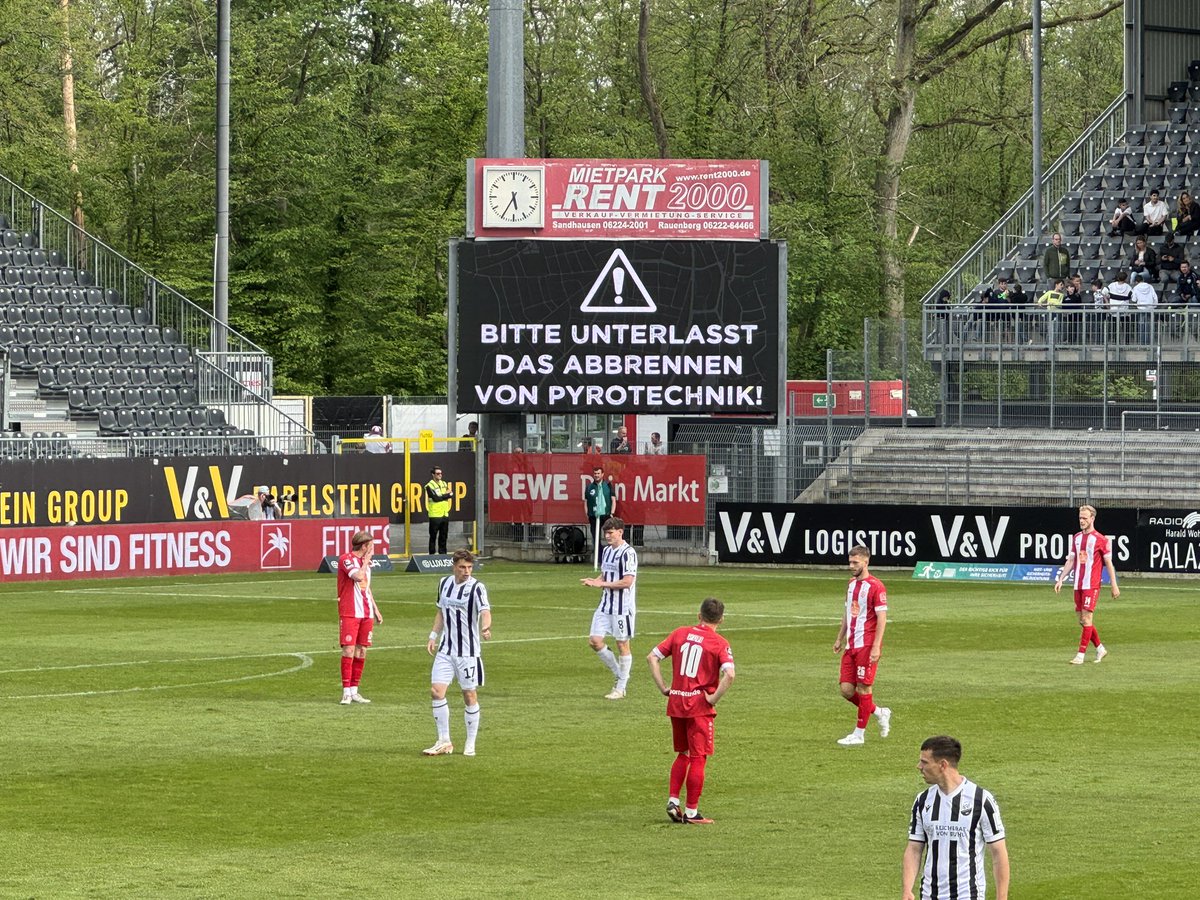 🇩🇪 04.05.2024 - 3. Liga, 36. Spieltag: SV Sandhausen vs. Rot-Weiss Essen (2:0) vor 4.835 Zuschauern im Hardtwaldstadion #groundhopping #groundhopper