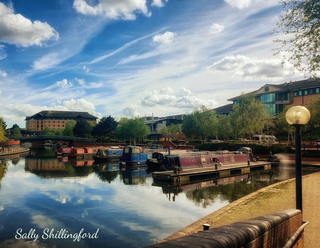 Boats blue skies and reflections along the waterfront brierley hill 💙📷
@CanalRiverTrust 
@WeAreBCR 
#canals