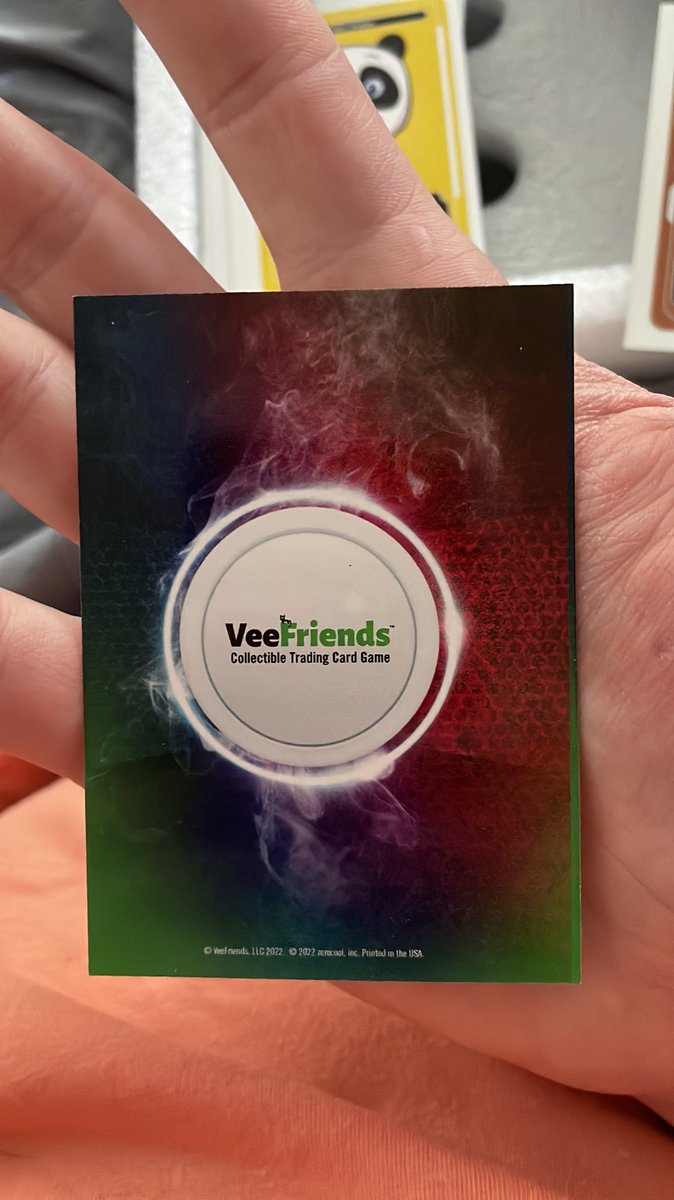 Good Afternoon @veefriends family

Found myself an entire @VeeFriendsCards box slightly off-centered

@TGer_01 @JCourageFIT @iBenKind & @wh1skyjak may grade more than me, I don’t have light with a magnifying glass

@adamripps @garyvee miss-cut error @CGCCards slabs worthy?