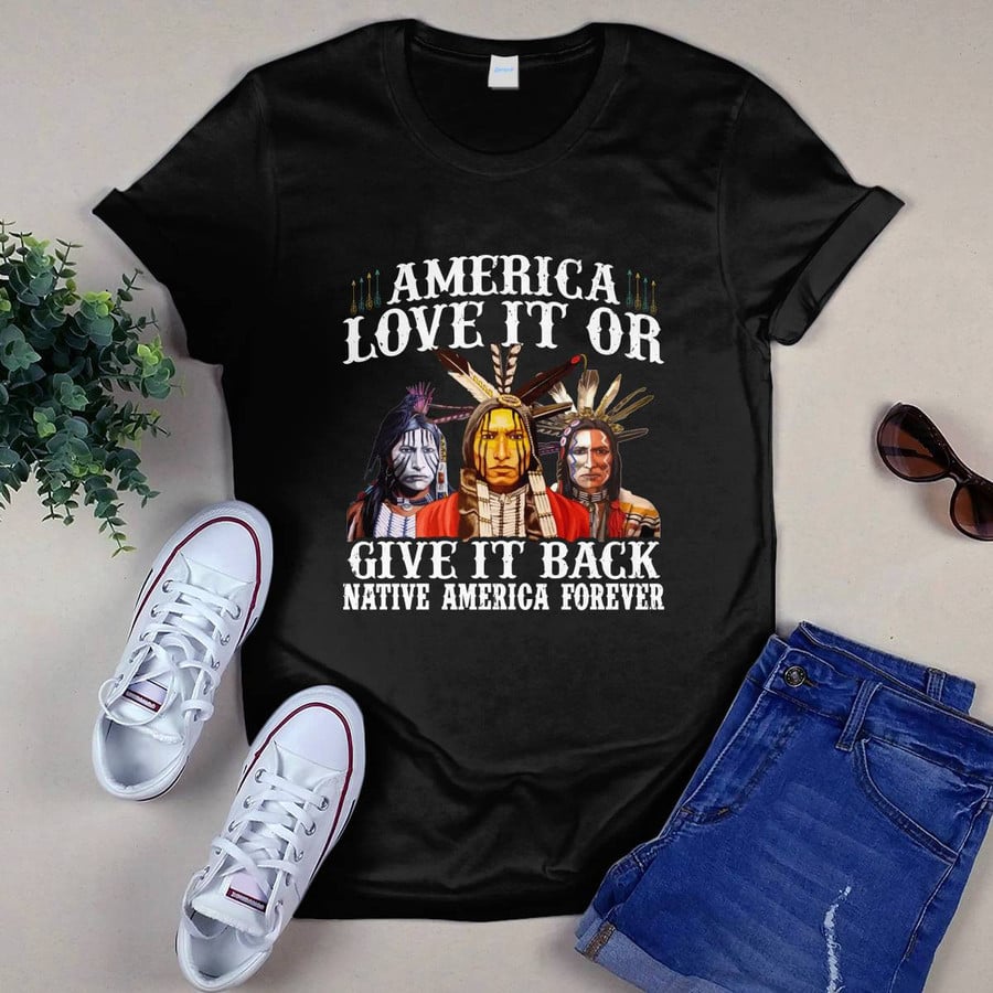 America Love It Or Give It Back Limited Addition. Order it here👇👇👇 giftyhouseshop.com/collections/na…