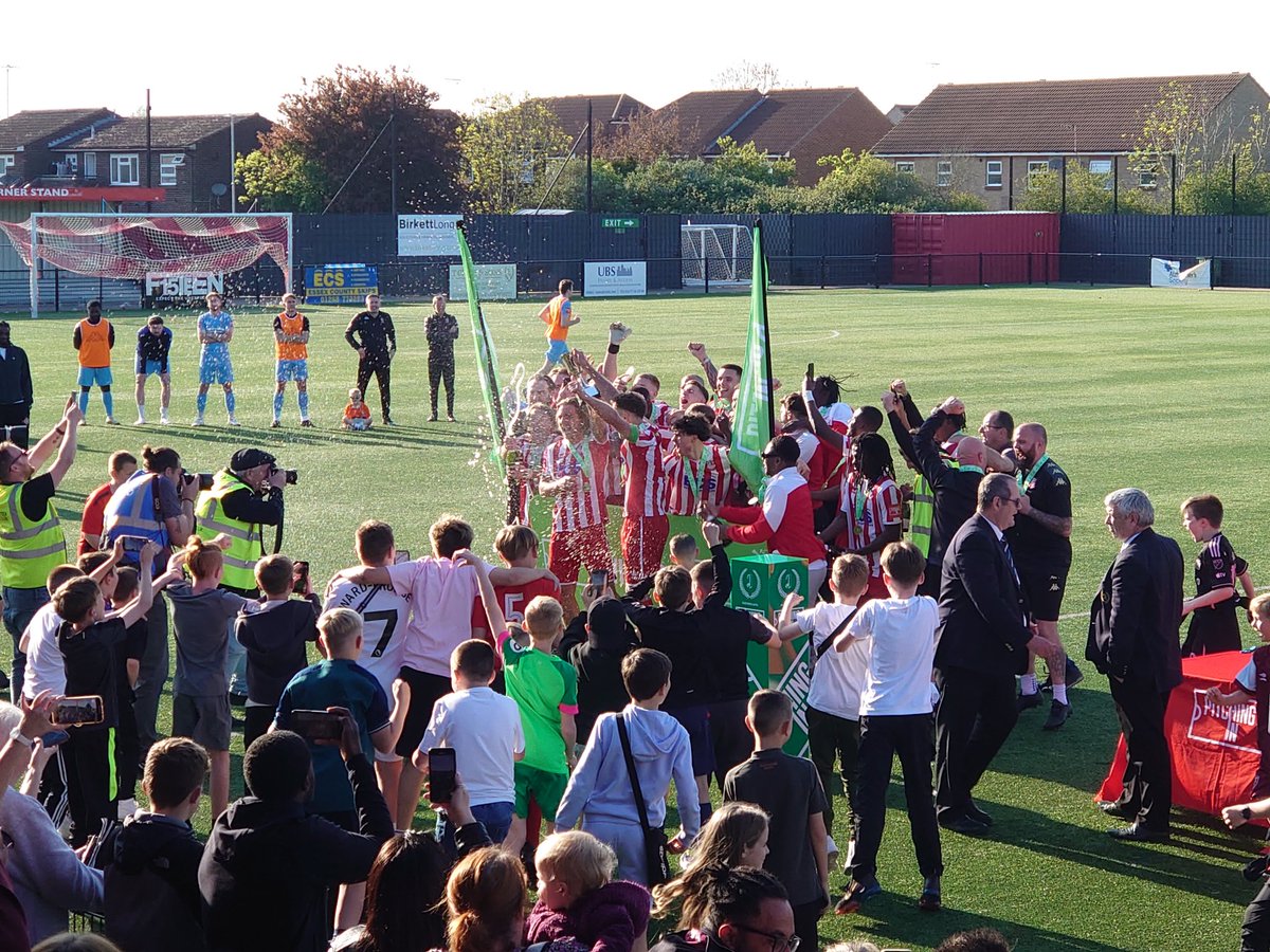 Your @IsthmianLeague North Play off winners.....@Bowerspitseafc 👏👏👏#nonleague #nonleaguefootball