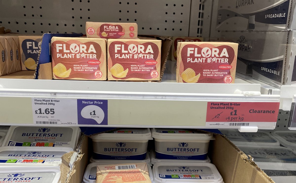 Buyer beware!! If you see Flora plant b🌱tter blocks in @sainsburys for £1.00 @nectar price, they’ve reduced the pack size to 200g. I was lucky to grab 8 packs of the 250g packs that were also reduced to £1.00. #shrinkflation strikes again #buttegate goes vegan See my photo…