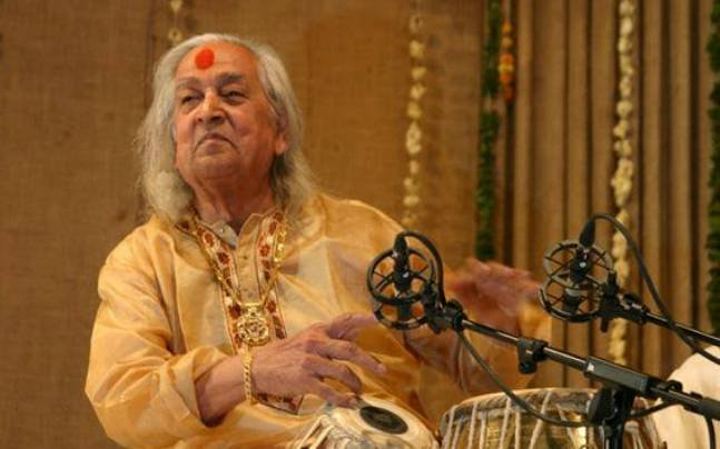 Remembering the legendary Tabla maestro of the Banaras gharana, Padma Vibhushan Pt. #KishanMaharaj ji (3 Sept 1923 – 4 May 2008). 🪔🙏 - An outstanding accompanist/soloist - 1st public performance at the age of 11 - Apart from musicians, accompanied some of the great dancers