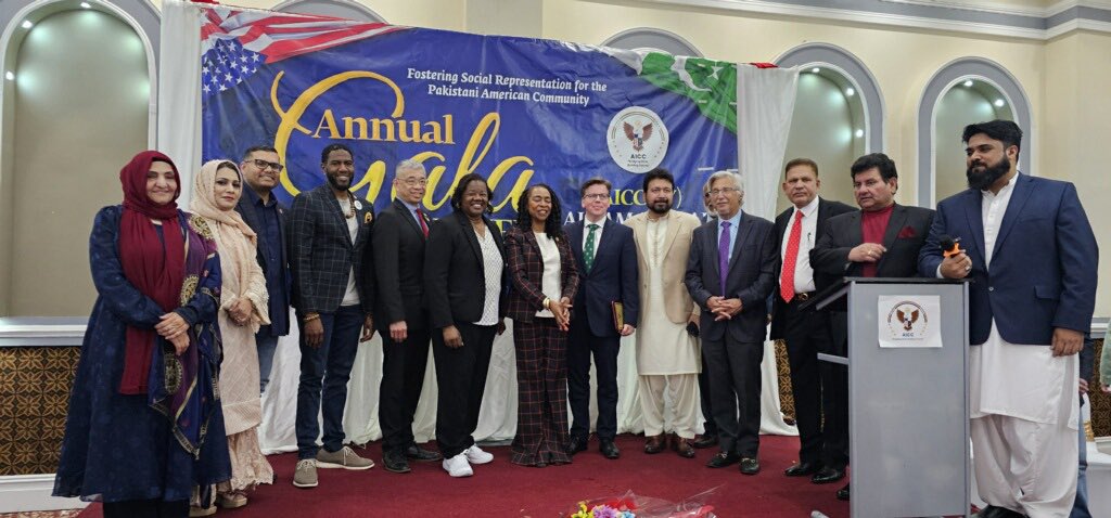 Great time at the Allama Iqbal Community Center Annual Gala to celebrate the end of Ramadan. Proud to have been honored for my support of New York’s Pakistani American Community. Special thank you to @Kashif4Progress who helped plan the event.