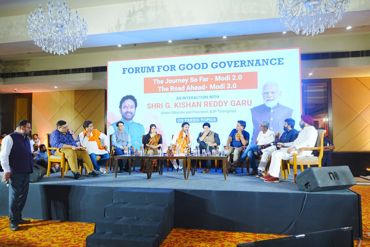 @narendramodi @JPNadda @iSinghApurva @Shehzad_Ind @kaushkrahul @rishibagree @sreeramjvc I appreciate all the opinion makers present today for their dedicated efforts in informing the public about the positive impact of the Modi government's initiatives on the welfare of our citizens. #Secunderabad @MrSinha_ @TajinderBagga @centerofright