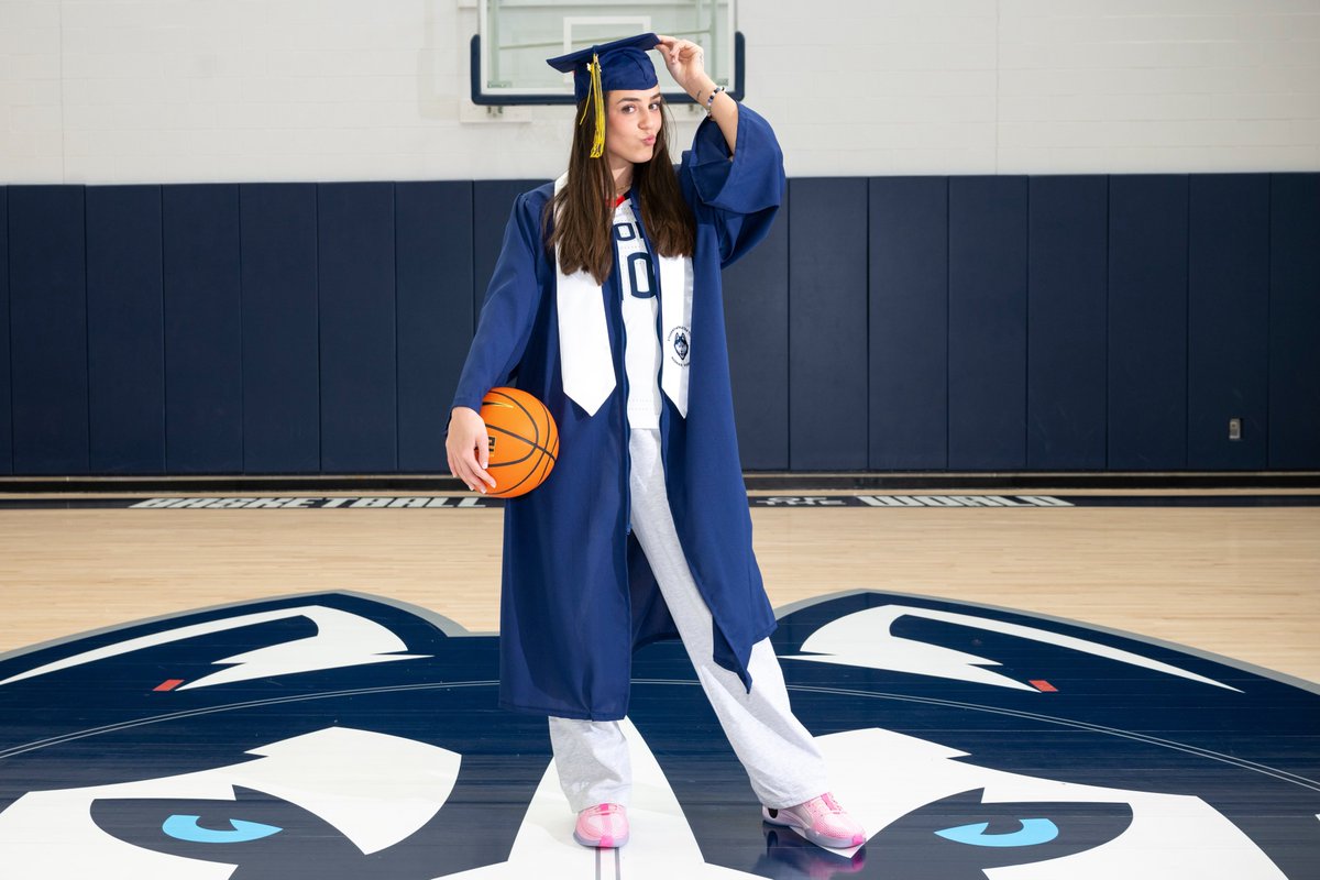 UConnWBB tweet picture