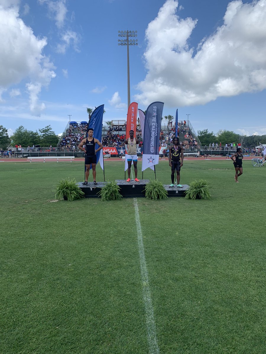 _coach_johnson's tweet photo. STATE CHAMPION 100m 💍

Congratulations to @Trepeterson03 on setting a new school record of 10.59💨💨💨 &amp; finishing 🥇in the 100m at the 2024 ASHAA 6A Outdoor Track &amp; Field Championships !!! https://t.co/QosVu8kEsl
