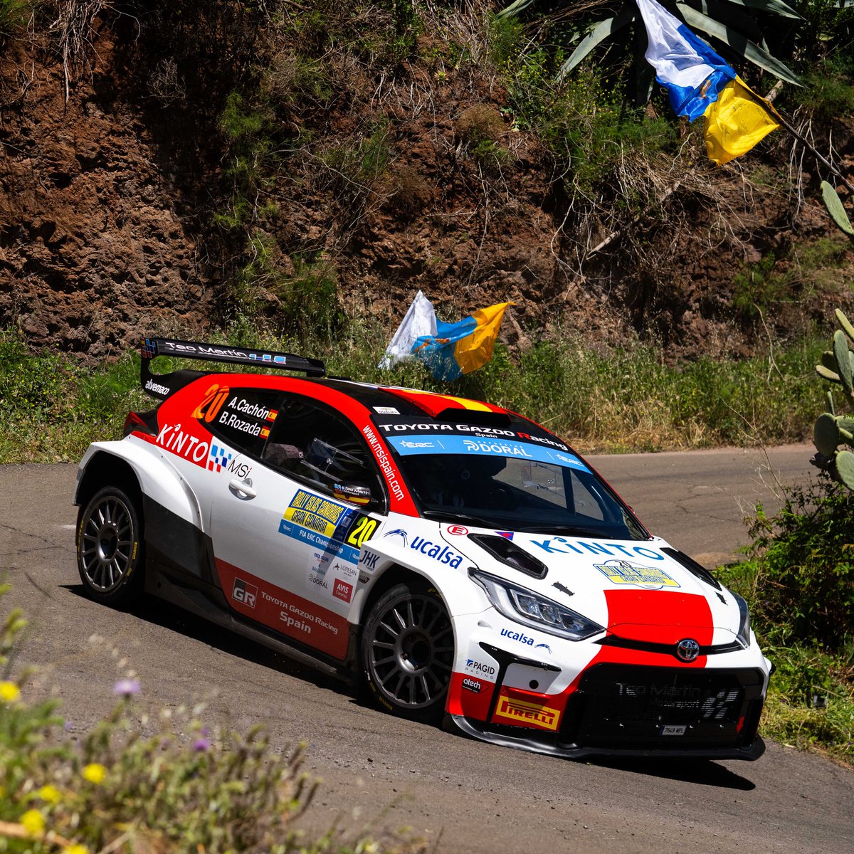 A first #FIAERC 🇪🇺 podium 🥉 and #SCER 🇪🇸 victory! 🏆 

Fantastic fightback for @Cachon_Ale at #RallyIslasCanarias 🇮🇨👏

#ToyotaGAZOORacing #GRYarisRally2