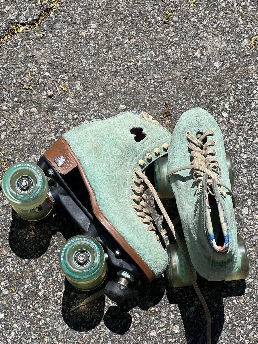 Selling my moxi skates if anyone’s interested!