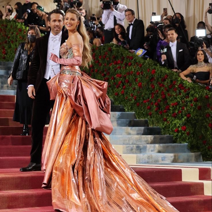 skzlatamproject's tweet photo. Para quienes tienen interés de la met gala por lo que digo Seungmin

Es un evento benéfico en el Museo Metropolitano de Arte de la ciudad de Nueva York.

Se transmite la alfombra roja, las redes de Vogue y después hay una cena dentro del museo donde NO hay cámaras. https://t.co/UJwInMS3J5