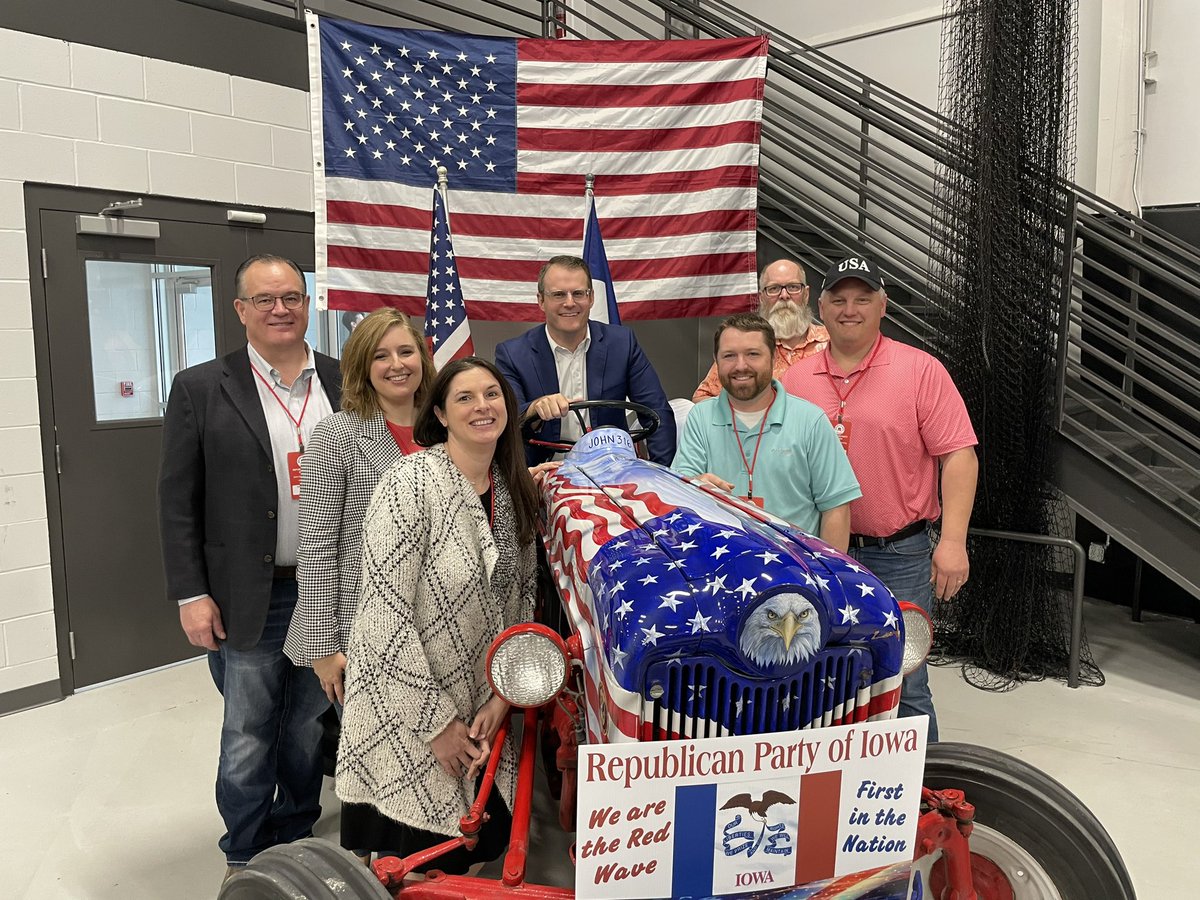 Leadership Matters! The @IowaGOP is ready to take back our country in November, from the statehouse to the White House! Thanks for a great group of Iowans at our state convention.