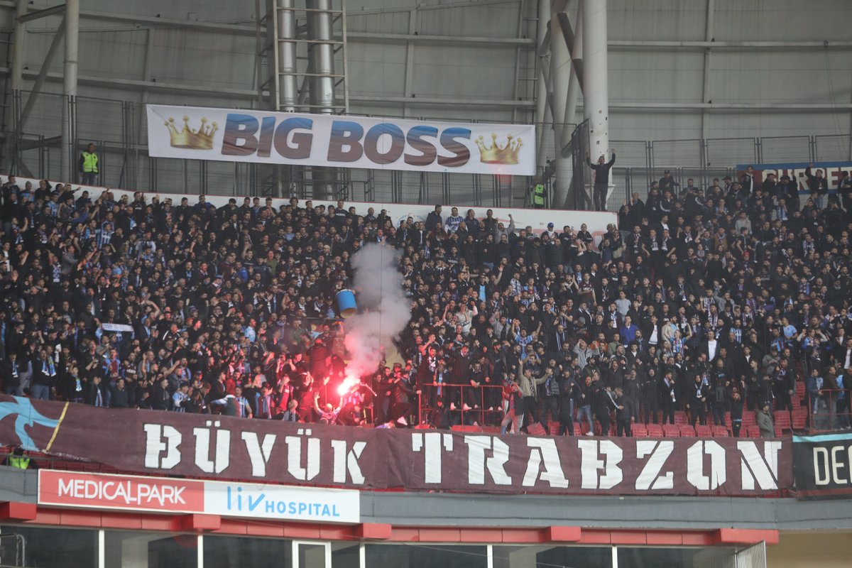 🔴🔵 Trabzonsporlu taraftarlar, Samsunspor deplasmanında📍