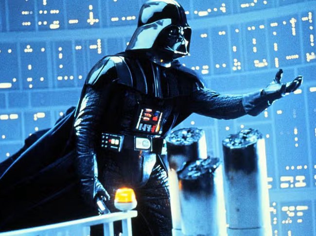 Hoy, por el día de Star Wars, me apetece brindaros un hilo sobre el lado oscuro, que tiene personajes cojonudos. Los del lado luminoso irán en otro. Gracias por leerme y que la fuerza os acompañe siempre. #May4thBeWithYou 🧵🧵