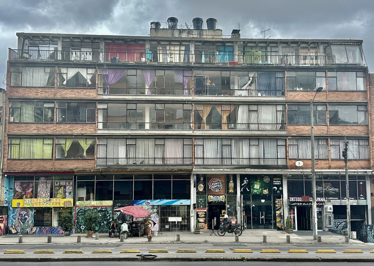 De la serie: Edificios horrorosos de Bogotá