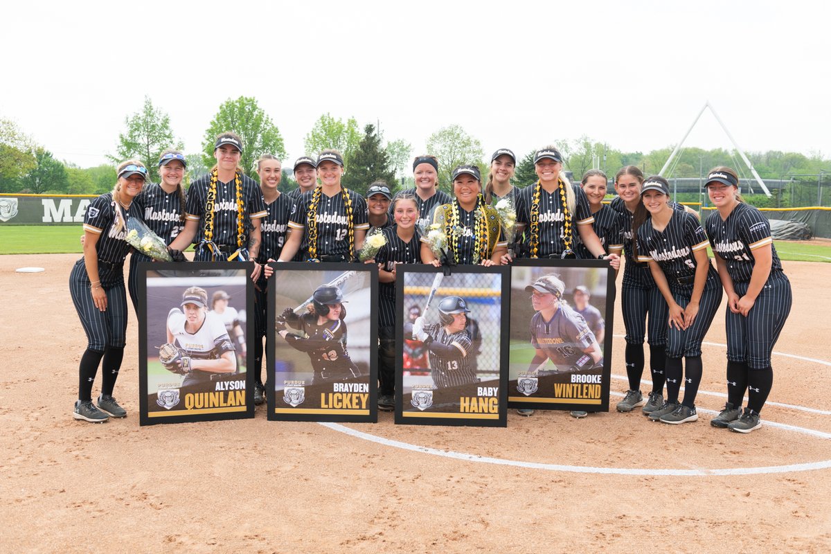 These seniors ❤️❤️

#FeelTheRumble #HLSB