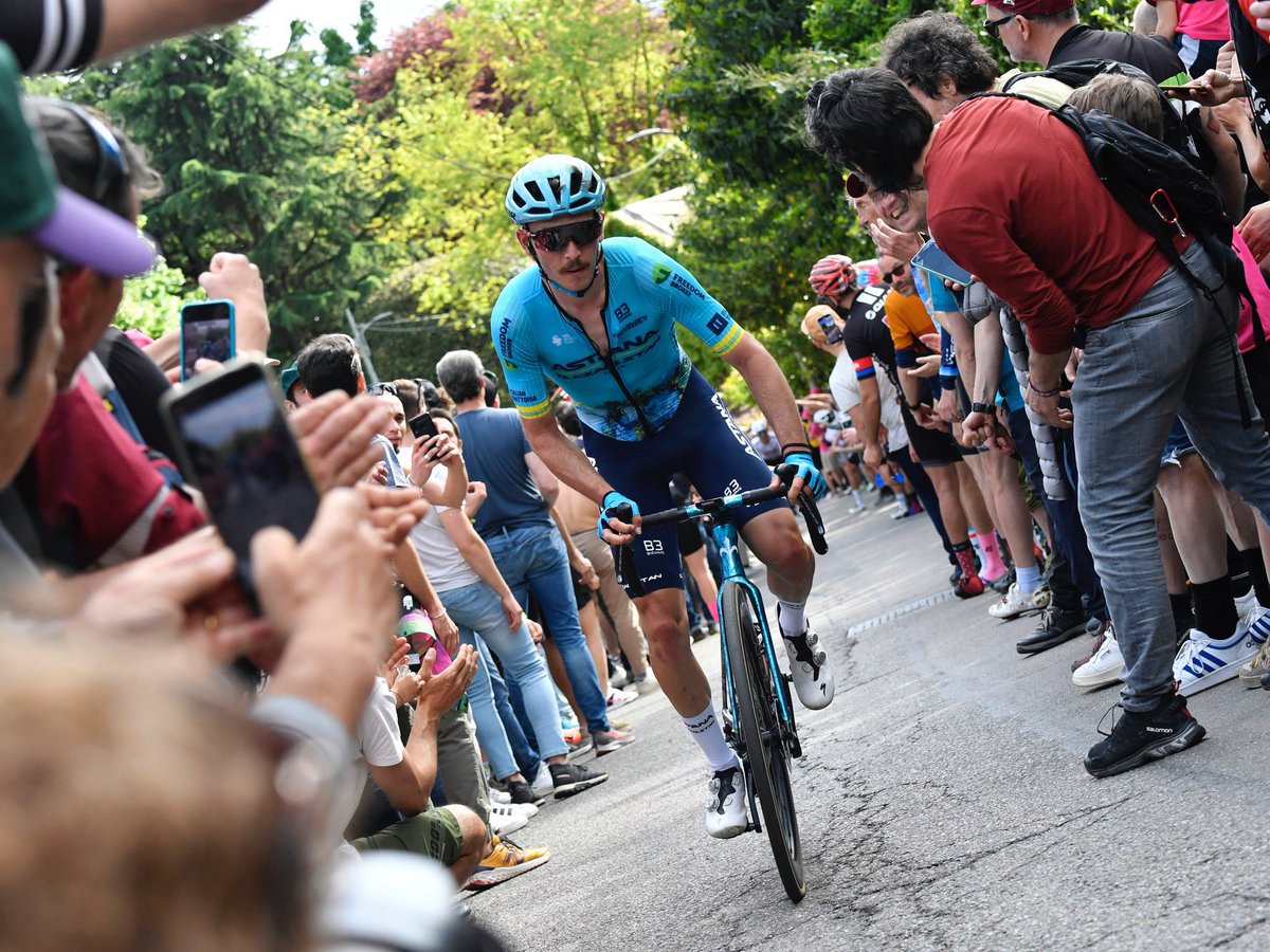 🇮🇹 PHOTOS: @giroditalia First stage of the Italian Grand Tour is finished. We already look forward to tackling the mountainous stage of tomorrow with the summit finish atop Oropa. ⛰️ #AstanaQazaqstanTeam #AstanaIsMyTeam #GirodItalia #Giro 📷 @SprintCycling