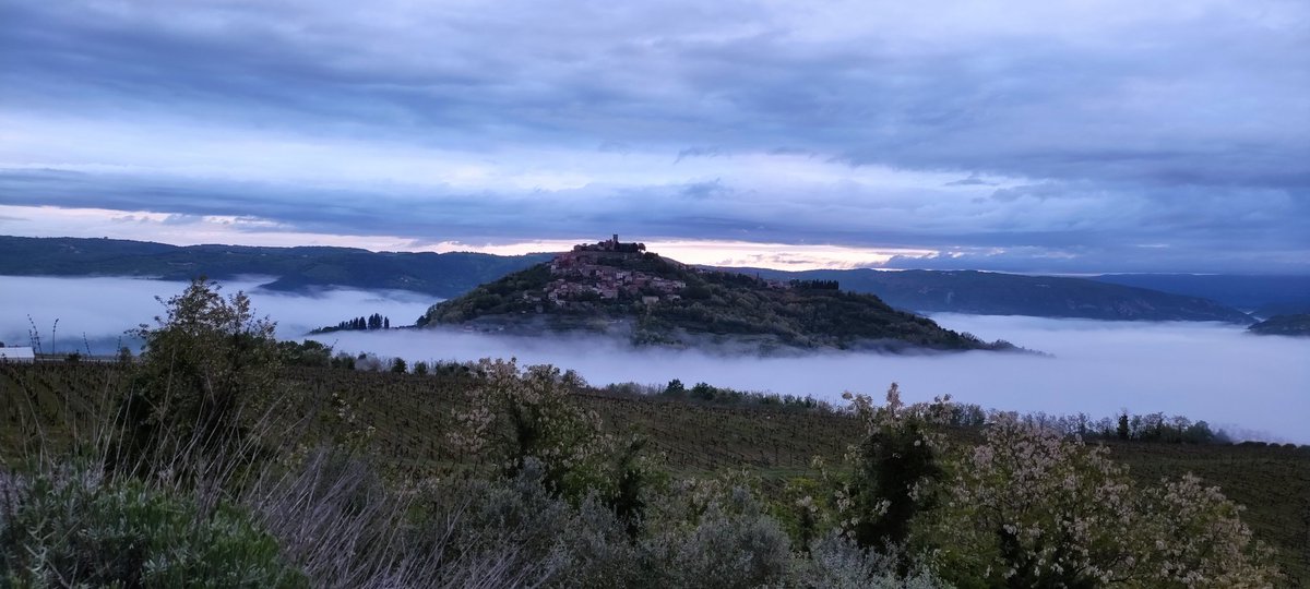 Motovun u dvije zore...